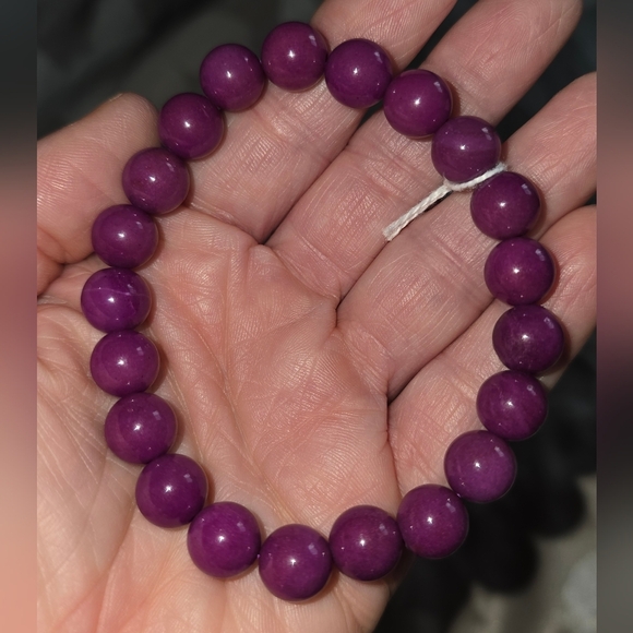 10mm Purple Sugilite Bracelet - Picture 2 of 8